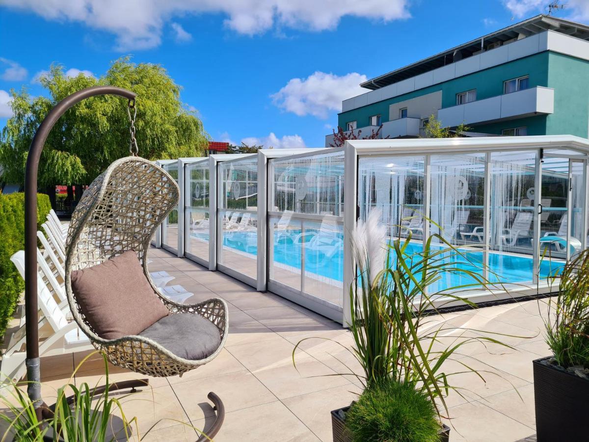 Osrodek Sea Star Premium Hotel Sarbinowo Eksteriør billede