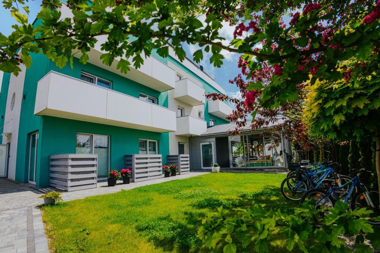 Osrodek Sea Star Premium Hotel Sarbinowo Eksteriør billede